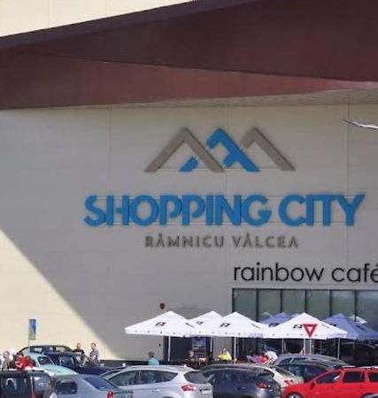 Shopping Cyti Cu 5 Apartman Râmnicu Vâlcea Kültér fotó